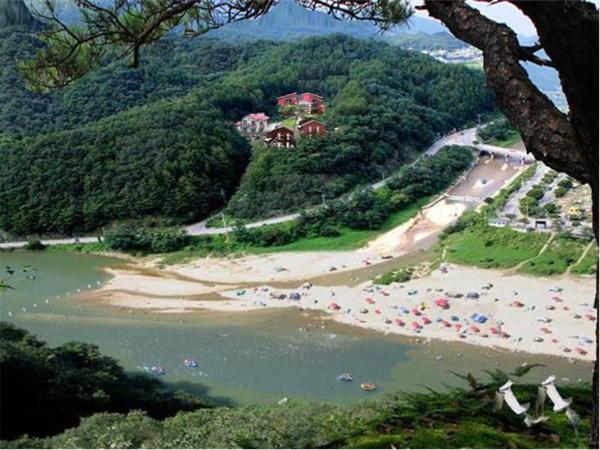 Heidi Korea, Κράτηση Διακοσστικό σπίτι Hongcheon Gangwon-Do