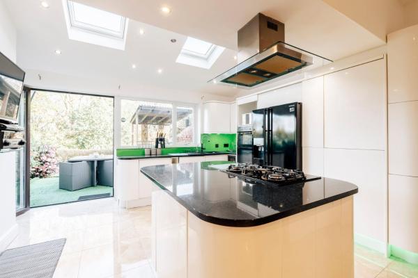 Luxury Unique Townhouse with Hottub & Pizza Oven, Κράτηση Βίλα Bolton Ευρύτερη Περιοχή του Μάντσεστερ