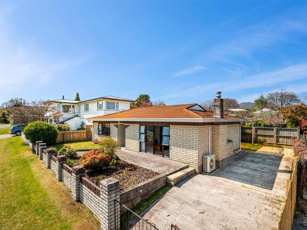 Heathcote Cottage - Taupo Holiday Home, Κράτηση Διακοσστικό σπίτι Taupo Lake Taupo