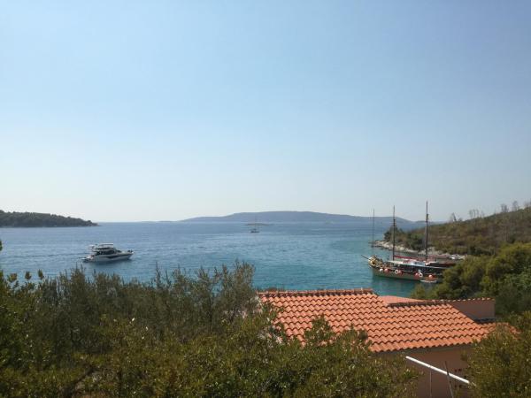 Secluded fishermans cottage Cove Pircina, Ciovo - 14195, Κράτηση Διακοσστικό σπίτι District-Gorni Ciovo Island