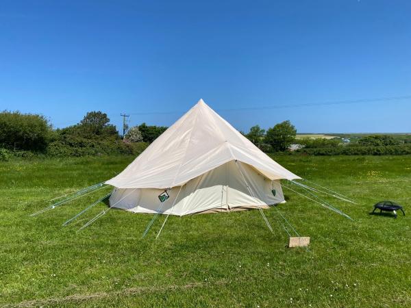 Unfurnished Bell Tent close to SWC path, Κράτηση  Hartland Devon