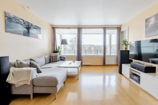 Calm and tidy room in apartment, 14min train ride to city center, Κράτηση  Høybråten Oslo County