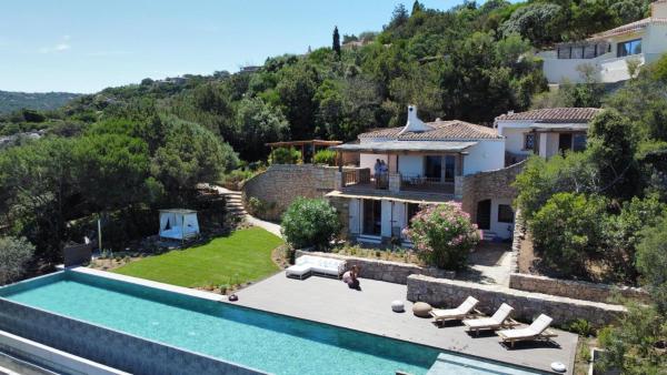 Villa Cavalli, Κράτηση  Πόρτο Τσέρβο Emerald Coast