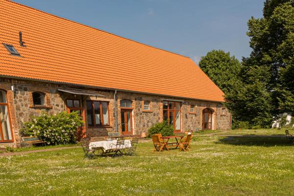 Ferienwohnungen Hof Luisenau, Κράτηση  Τέμεν-Ρίνγκενγουαλντ Uckermark