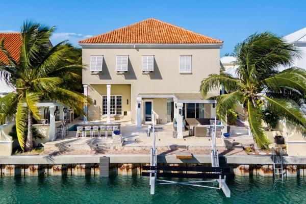 Abundance and Prosperity Villa, Κράτηση  Long Bay Hills Providenciales