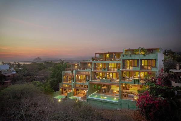 Punta Nayaá, Κράτηση  Ξενοδοχεία 4* στο Puerto Escondido, 4*