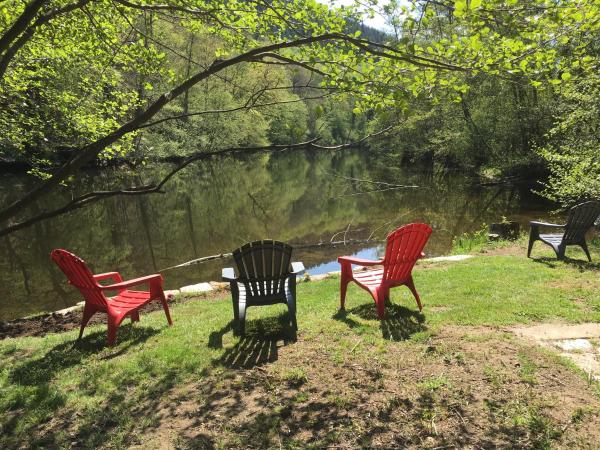 Chambres d’hôtes sur une île, Κράτηση  Σεντ-Μπονέτ-ντε-Ροσφόρτ Rhône-Alps