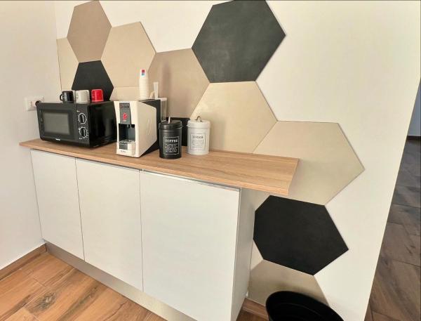 Easy Room, Κράτηση  Κατάνια Σικελία