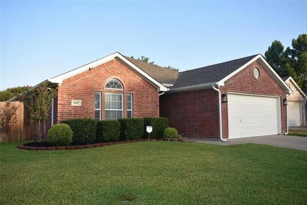 UniQ Farmhouse, Κράτηση  Grand Prairie Dallas - Fort Worth Metropolitan Area