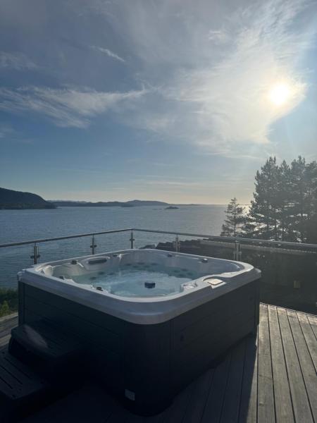 The Pulpit Rock Villa with sea view & jakuzzi, Κράτηση  Strand Rogaland