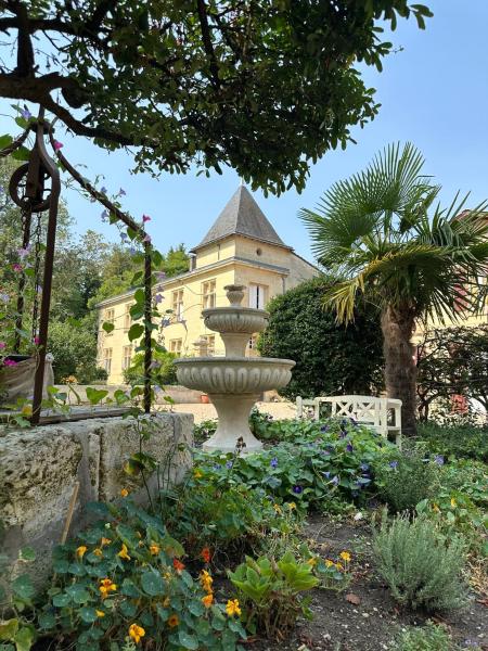 Chateau La Croix De Millorit, Κράτηση  La Reuille Limousin