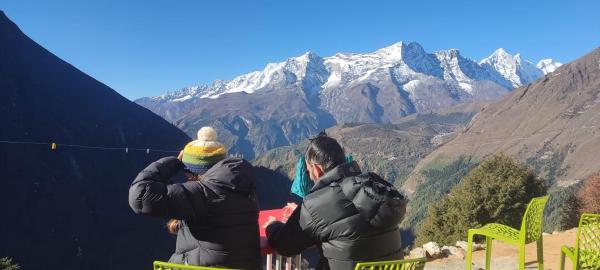 Trekkers Lodge, Κράτηση  Thyāngboche 1st province
