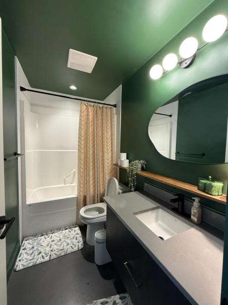 Stylish Condo, Riverview, Downtown East Village, Mins to Stampede, Saddledome, Κράτηση  Κάλγκαρι Calgary Region