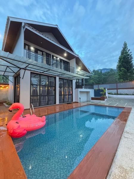 Villa Andira Hidden Paseban, Κράτηση  Pondok Cipaseban West Java