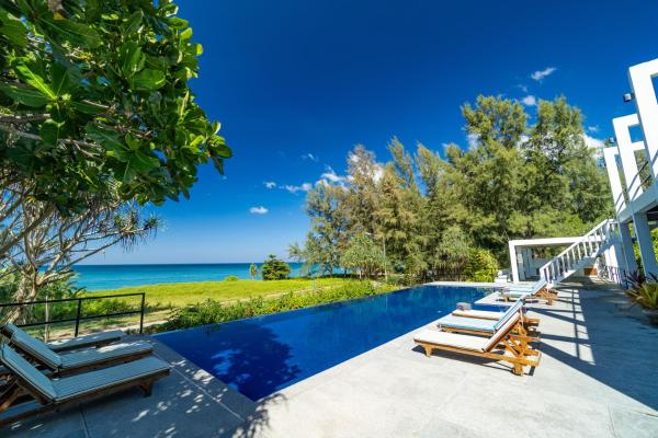 Black Pearl 8 Bedroom Beach Villa Private Pool Gym Free Car Free Water and Electricity Maid 10 Meters to the Beach, Κράτηση  Ban Bo Sai Klang Πουκέτ Πόλη