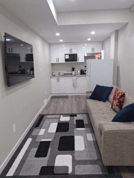 Oxnard Villa, Κράτηση  Γουίνιπεγκ Μανιτόμπα