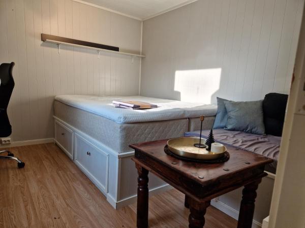 Cozy Basement Apartment in Leknes Shared & Affordable, Κράτηση Διαμέρισμα Λέκνες Lofoten
