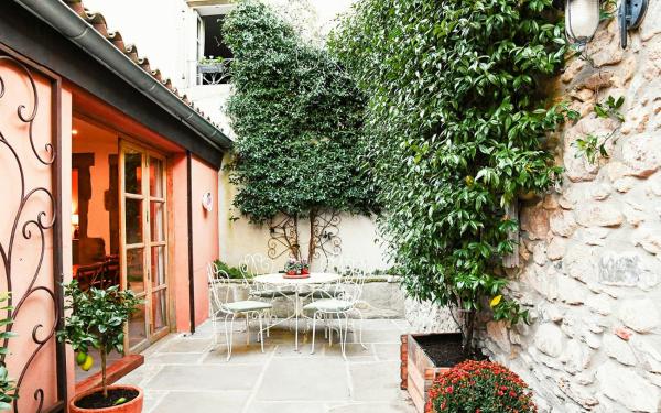 Charming Riverside House In Medieval Village, Κράτηση  Villeneuve-Minervois Aude