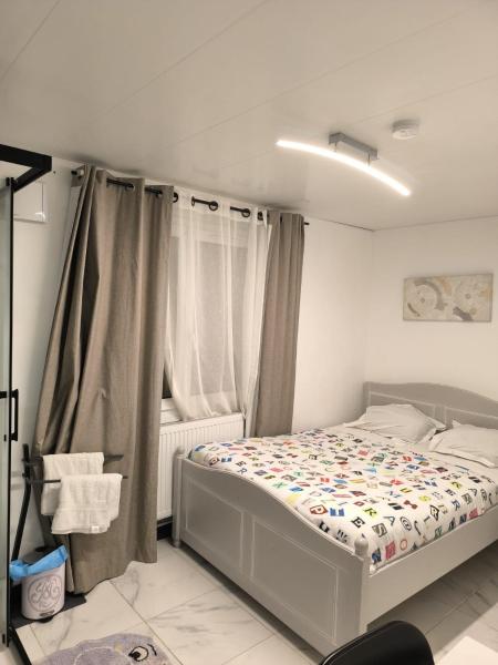 Neuw room Calaisis, Κράτηση  Καλέ Opal Coast