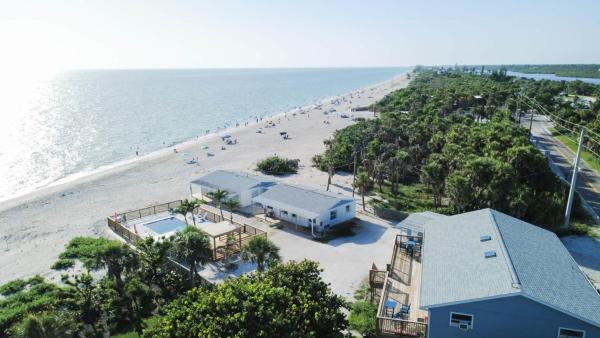 Seafarer Beach Resort - Ocean View with a Pool on the Beach, Κράτηση  Englewood Φλόριντα