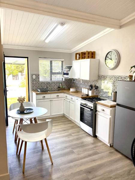 Living Lite, Κράτηση  Kleinmond Caledon