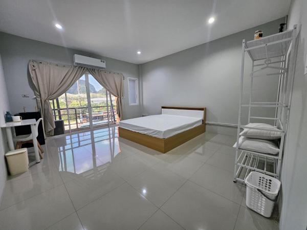 Safary Tour, Κράτηση  Ban Ta Kun Κράμπι