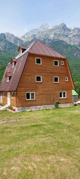Bujtina ZEMRA TRADITES, Κράτηση  Theth Shkoder County