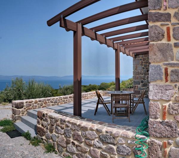 Ktima Kiourelioti, Κράτηση  Skála Sykaminéas Λέσβος